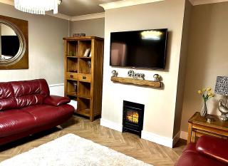 2-Bed Cardiff Home near city centre - 2