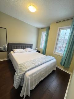 Gorgeous window view room - 6