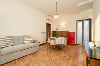 Prime Location 2-Min to Station, 15-Min to Milan - 7