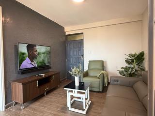 Modern Cozy 1 Bedroom Apartment with Great Views - 9