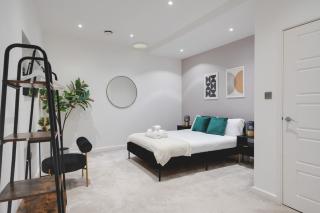 Central Nottingham 2BR Apt - Walk to Old Market Sq - 8
