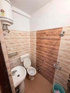 Shinjani Stays Peaceful 2BHK in Tapovan - 2