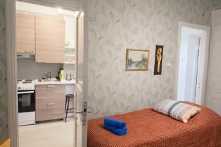 Bright & Spacious Apartment Near Center - 9