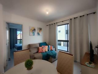 Apto 750m do Mar do Bessa completo 02 Q, até 4 pessoas ar condicionado Máq lavar roupa internet estacionamento fácil acesso a BR - 0