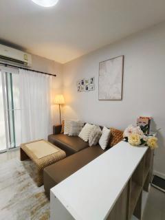 Private Corner House Near Central Westgate - 2