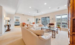 Lake Allure - Private Dock, Indoor Pool, and Hot Tub - 4
