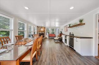 Scenic Point - Private Lakefront Home w/ Dock, Fire pit, outside shower & Hot tub - 3