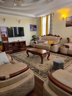 8BR Runda Villa with Garden & Kids Play Area - 8