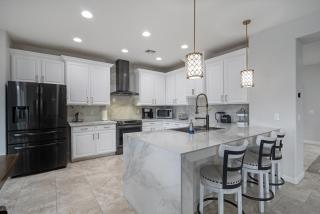 Westgate Retreat, Family & Pet-Friendly 4BR Home - 7