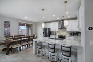Westgate Retreat, Family & Pet-Friendly 4BR Home - 6