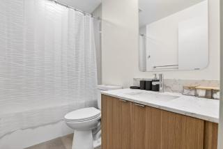 Pool Table Gym 5 min Rogers Place 32nd Floor - 1