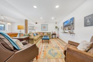 Lake Point Retreat - Lakefront Home with Hot Tub, Fire pit & Game room - 8