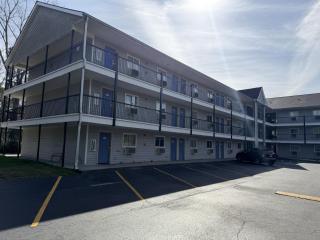 Studio Lodge of Savannah - 7