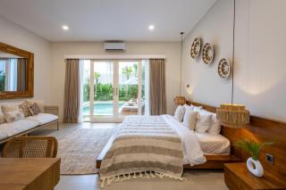 4BR Villa, Private Pool, Walk to Beach - 5