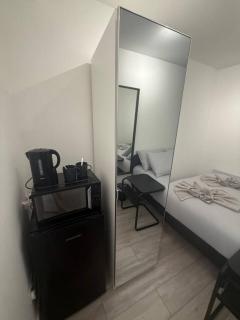 Easy access to central London - 3