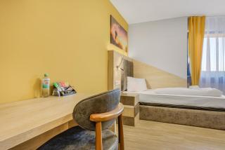 XZLLENZ 50'' Smart TV, Parken, 24h digitaler Check In und Zugang, Küche, NEU - 7