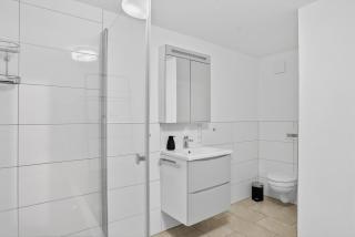 BAT Home Solutions Saarburg Altstadt - alles was ein Hotel nicht bietet - direkt am berühmten Wasserfall - 151 qm Stadthaus von 1732 für 12 Personen - Dachterrasse mit Grill & Weinbergblick - Garage & Weinkeller - 6