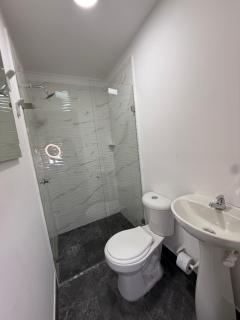 Apartaestudio grupal privado dentro de hotel - 8