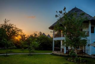 Villa Kapungu with private Chief, XXL pool & garden - 2