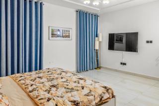 Top luxury 3-bedroom house - 2