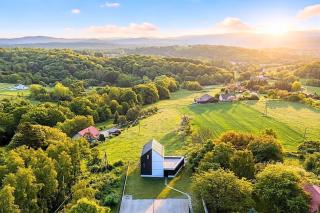 Luxurious villa with jacuzzi in the Beskid Mountains - 8