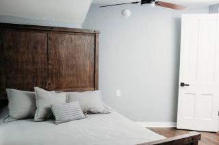 Spacious 4BR Duplex - WiFi & A/C - 3