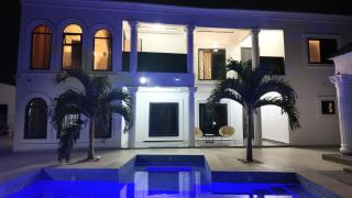 Luxury Modern 5 Bed Rooms Villa in Jabang with private Pool - 0