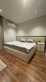 Signature Stay - Smart Entry - 5