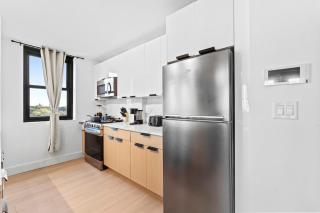 Modern 3BR Apt Near EWR, MetLife & NYC - 9