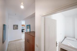 2 Bedrooms apart 30 steps from the beach - 4