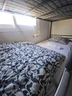 Travelers Paradise - 1