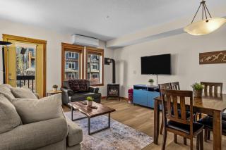 Pines & Peaks - 2 Bedroom Condo with Mountain Views - Pool & Hot Tubs - 7