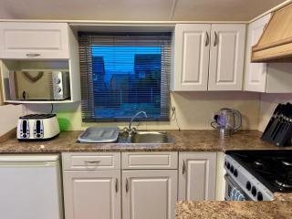 8 berth pet friendly caravan, Penrhyn Bay, Llandudno - 4