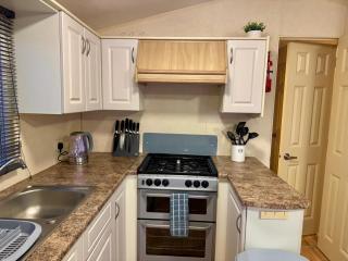 8 berth pet friendly caravan, Penrhyn Bay, Llandudno - 5