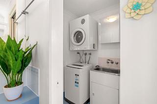 Ocean Breeze Unit 10, 42 King Street, Kings Beach - 4