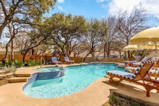 HeatedPool-PickleBall-Basktball-Golf-FirePit-Games - 4