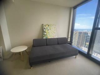 Melbourne Apartment with Views - 8