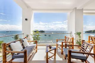 Modern 2BR Oceanview Retreat wBalcony Walk to Bay - 8