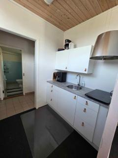 Close To The Sea Bright Apartment In Arnager - 6