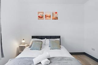 Stylish 3 bedroom in Croydon, fast links to Central London - 6