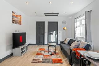 Stylish 3 bedroom in Croydon, fast links to Central London - 9