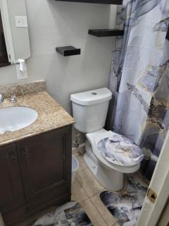 Master Bed with Private Bath - 3