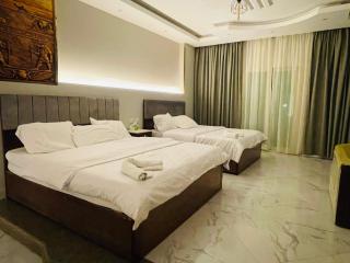 Golden Mask Pyramids Inn And jacuzzi - 4