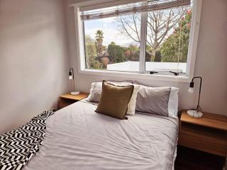 Spacious Rotorua Retreat with Spa & Separate Guesthouse - Close to Redwoods - 2