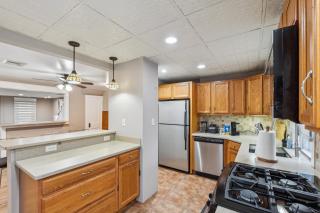 Modern Luxury in Prime Location - 9