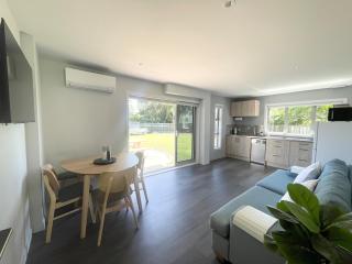 Beachside Bliss - Modern Luxury - 8