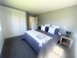 Beachside Bliss - Modern Luxury - 3