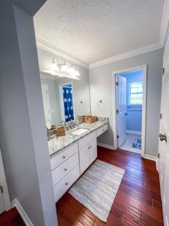 4 bd West End PCB Sleeps 10 Dogs OK Golf Cart - 7