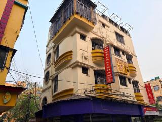 OYO Golden Guest House - 5