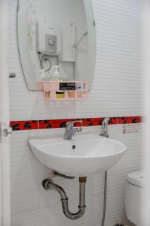 Budget friendly House for 10 Pax Centre District 1 - 7